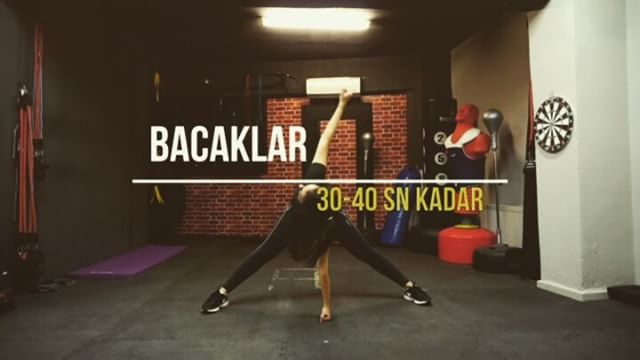 öncelikle hareketleri son derece iyi yapan ve videoda bana eşlik eden @eberfinaltuntas (berfin ögrencime) çok teşekkür ederim Videonun tamamını youtube sayfamdan izleyebilirsiniz. Spordan önce yapılmasi gereken olmazsa olmaz #ısınma #hareketleri #warmingup #kickboks #fitgirl #fitness #crossfit
