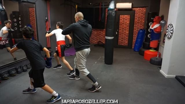 Aybars&Arda @cemvarli #martialart #martialartist #karate #kickboxing #kickboxer #muaythai #taekwondo #mma #ufc #selfdefance #fighter #training #crossfit  #yoga #barbarosozeller #girlpower #crosfitgirl #fightlikeagirl #fightlikeabeast #facekick #gotkickpics #beskick #nevergiveup #кикбоксинг