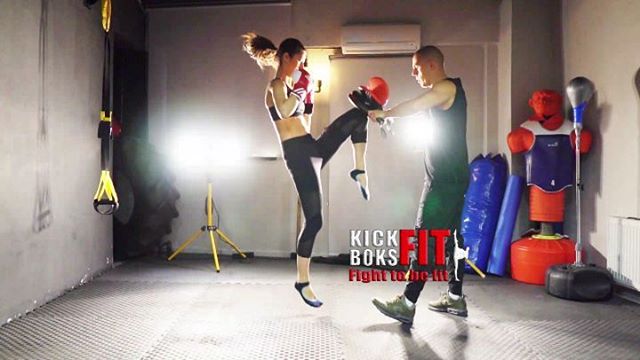 10 saat ders sonrası @humeyrahaliloglu🥊After 10 hours training with me ... #martialart #martialartist #karate #kickboxing #kickboxer #muaythai #taekwondo #workout #gym  #bodybuilding #fitness #fit #training #mma #yoga #crossfit #fighter #ufc #barbaroshoca #barbarosozeller  #girlpower #crosfitgirl  #trainlikeanangel #trainlikeagirl #trainlikeabeast #facekick #gotkickpics #beskick #bjj